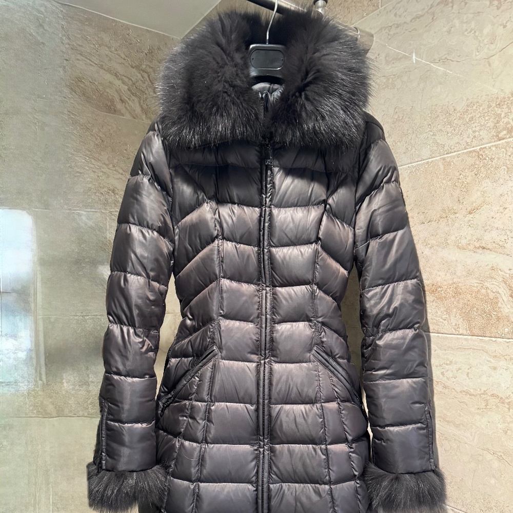 Dawn Levy fur collar puffer coat